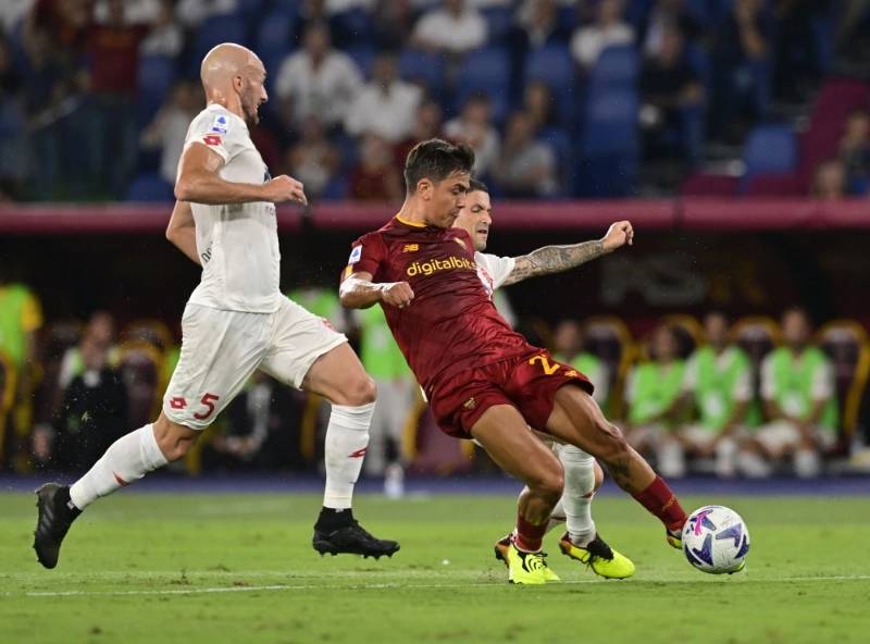 罗马客场惨败,失去领先优势,争夺欧冠名额岌岌可危 罗马客场惨败,失去领先优势,争夺欧冠名额岌岌可危