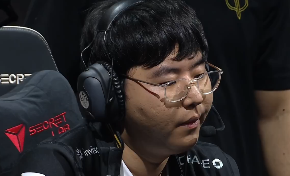 NS横扫DK,Elk打出惊人五杀顶尖较量四强赛,点燃全场激情 NS横扫DK,Elk打出惊人五杀顶尖较量四强赛,点燃全场激情