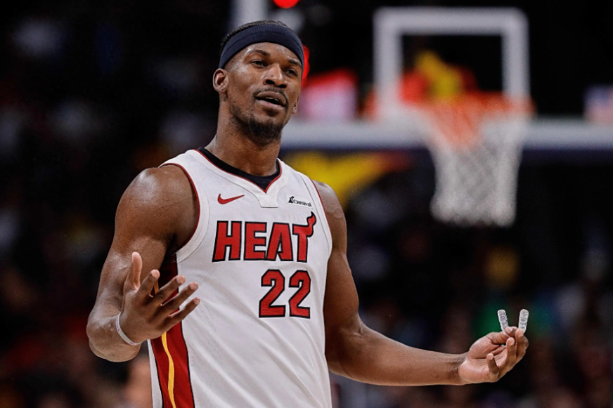 熊猫体育平台-公牛前锋因家庭原因离队，球队季后赛前景堪忧