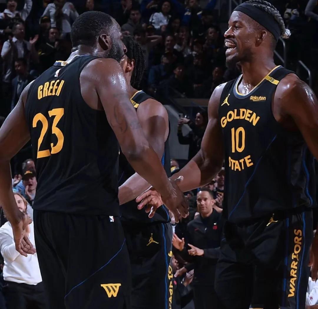 猛龙队主场大胜勇士队,终结对手六连胜的简单介绍 猛龙队主场大胜勇士队,终结对手六连胜的简单介绍