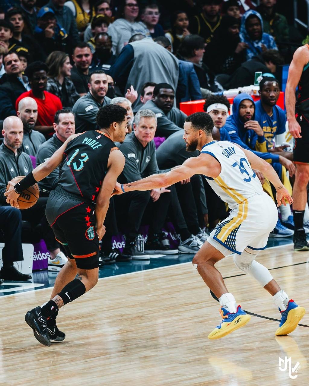 熊猫直播平台-勇士主场击败独行侠，延续胜利