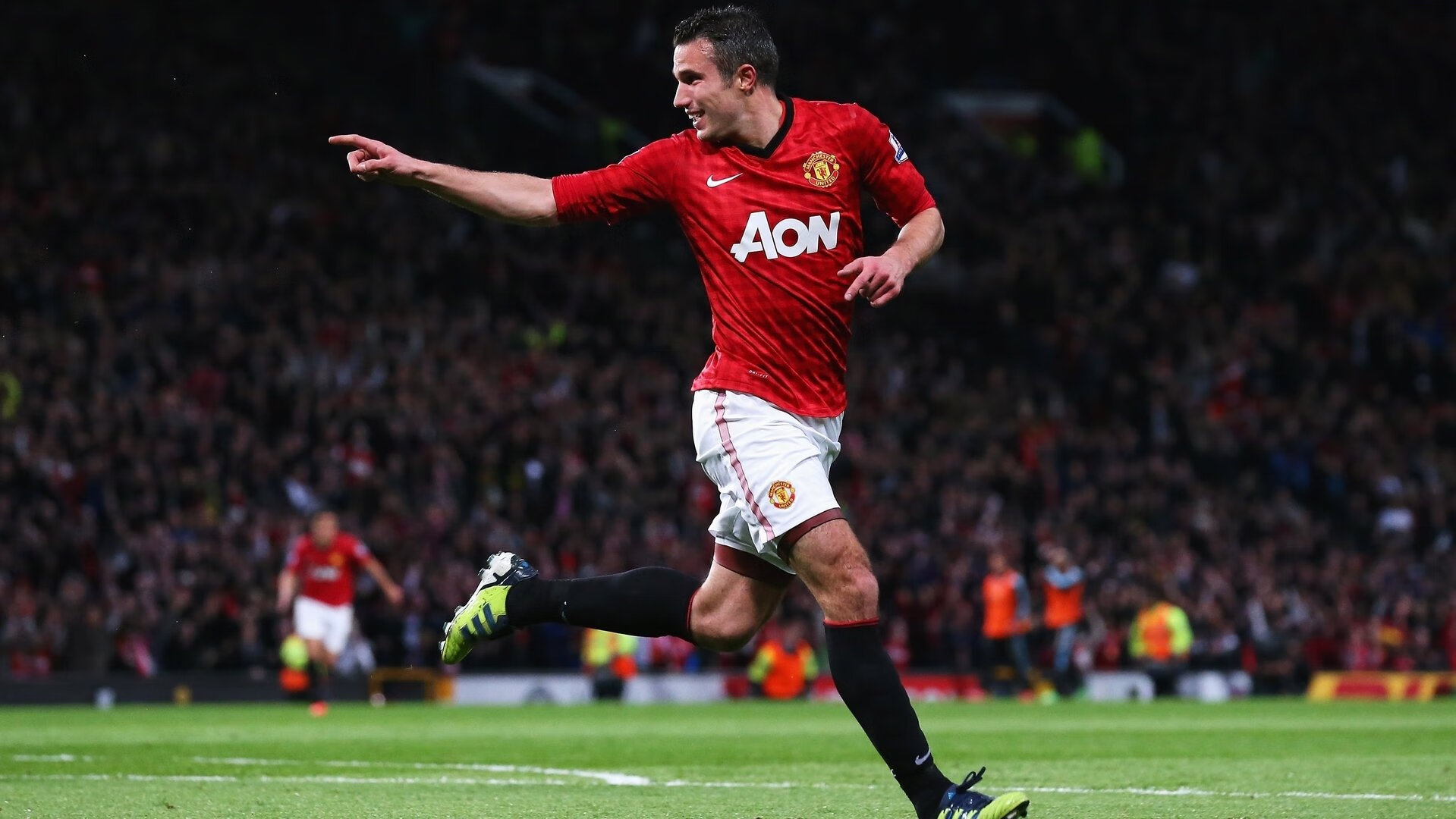 夜幕下,劳塔罗如何一骑绝尘?